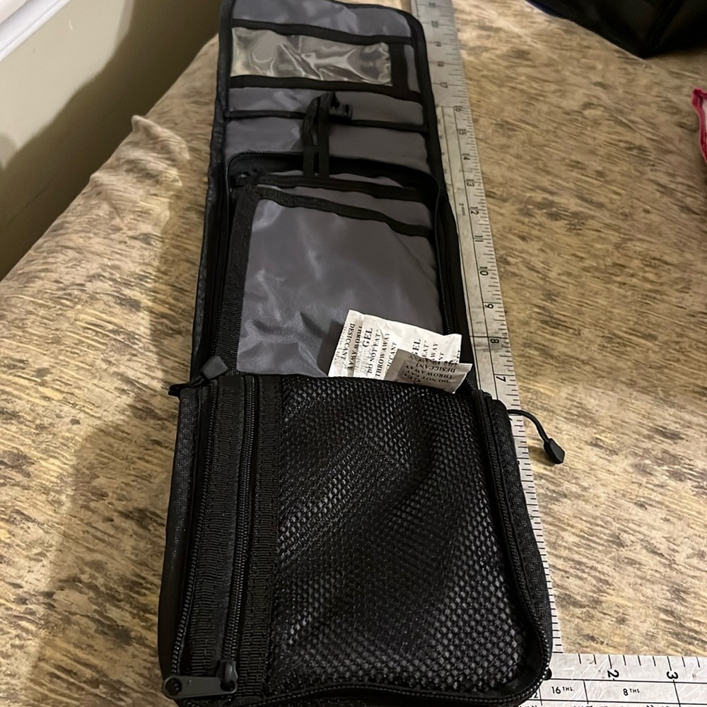 Eddie Bauer NEW travel bag black RETRO - Picture 5 of 9